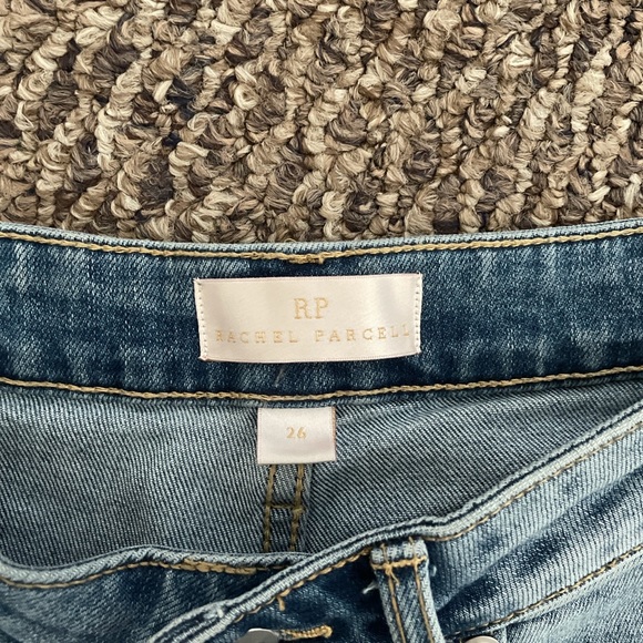 straight leg jeans - Picture 2 of 3